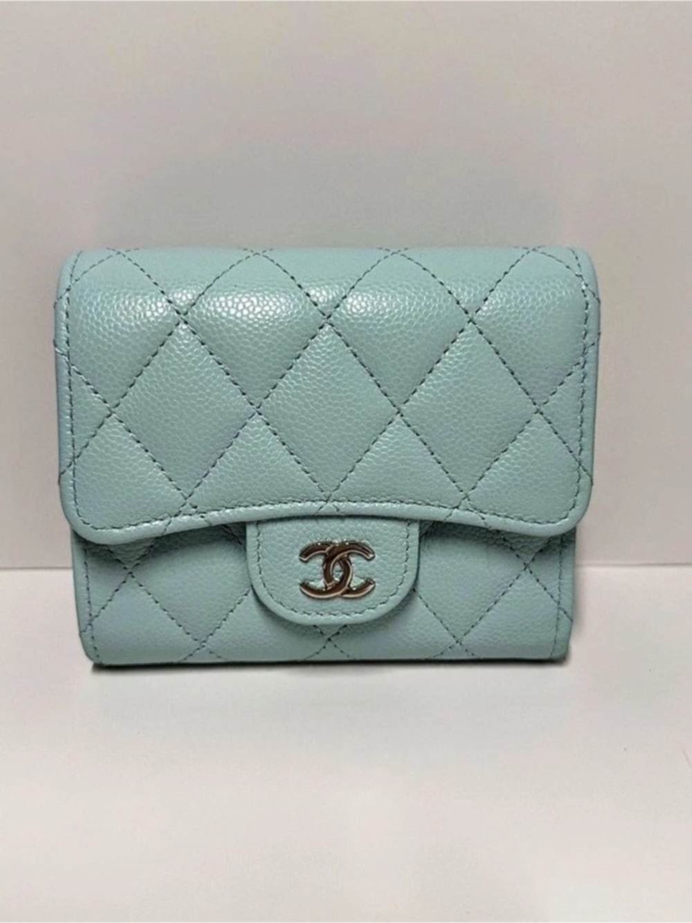 Chanel Classic Small Flap Bi-Fold Mint Green Calfskin Wallet No Card Auth Cert